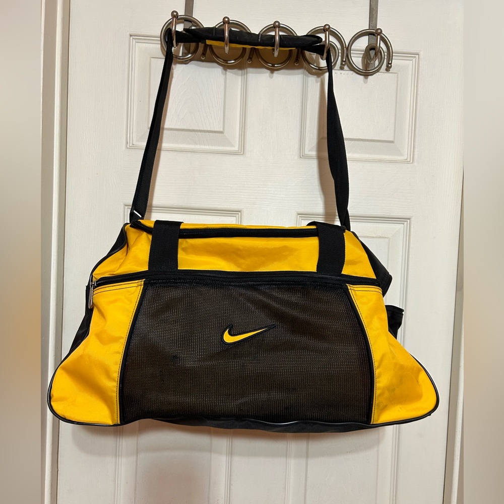 Vintage 90’s Nike Swoosh Yellow / Black Duffle Bag
